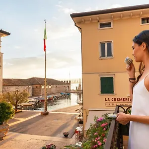  Appartamento The Mansion Of Countess Rizzardi On Garda